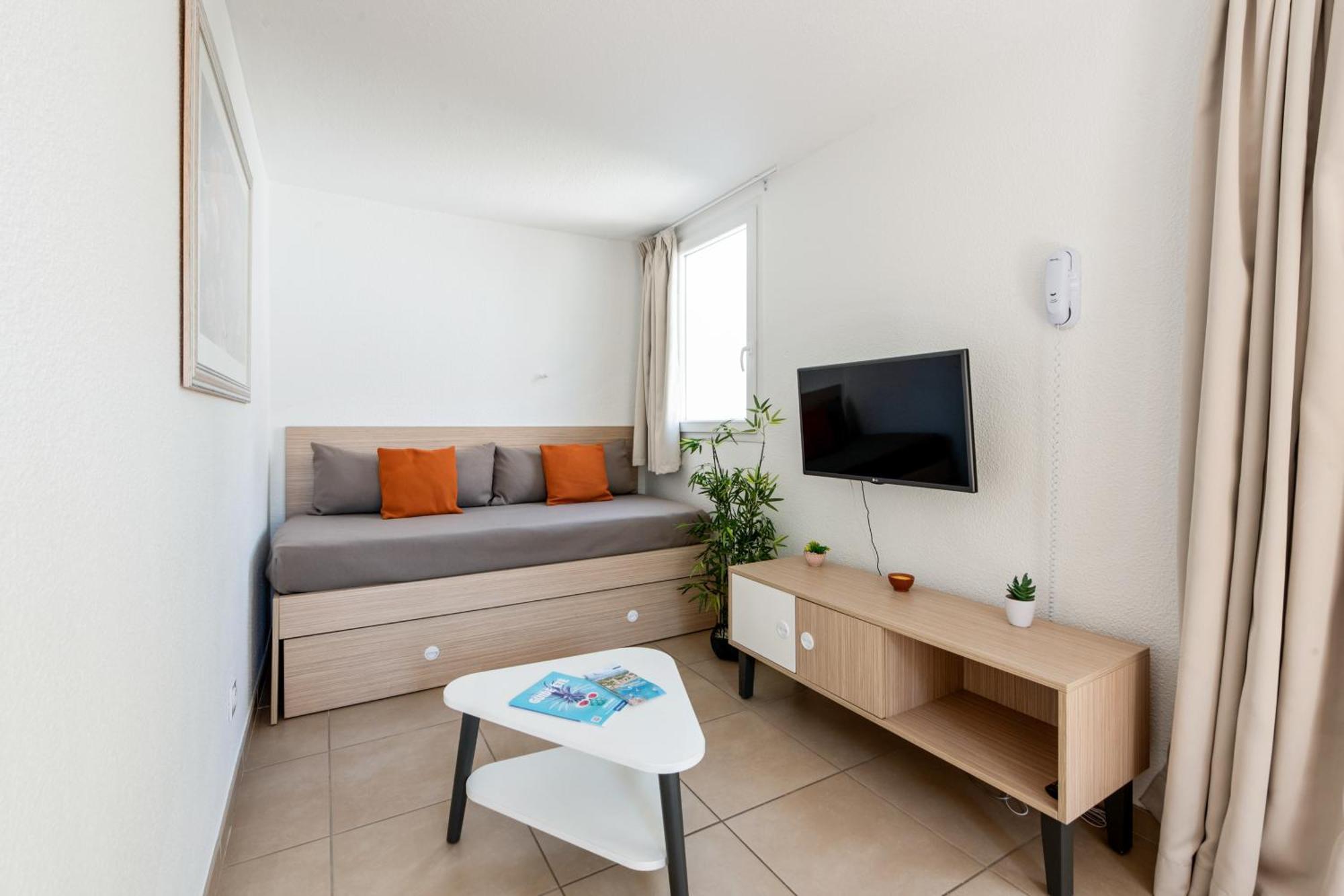 Comfort Aparthotel Mandelieu La Napoule Village Dış mekan fotoğraf