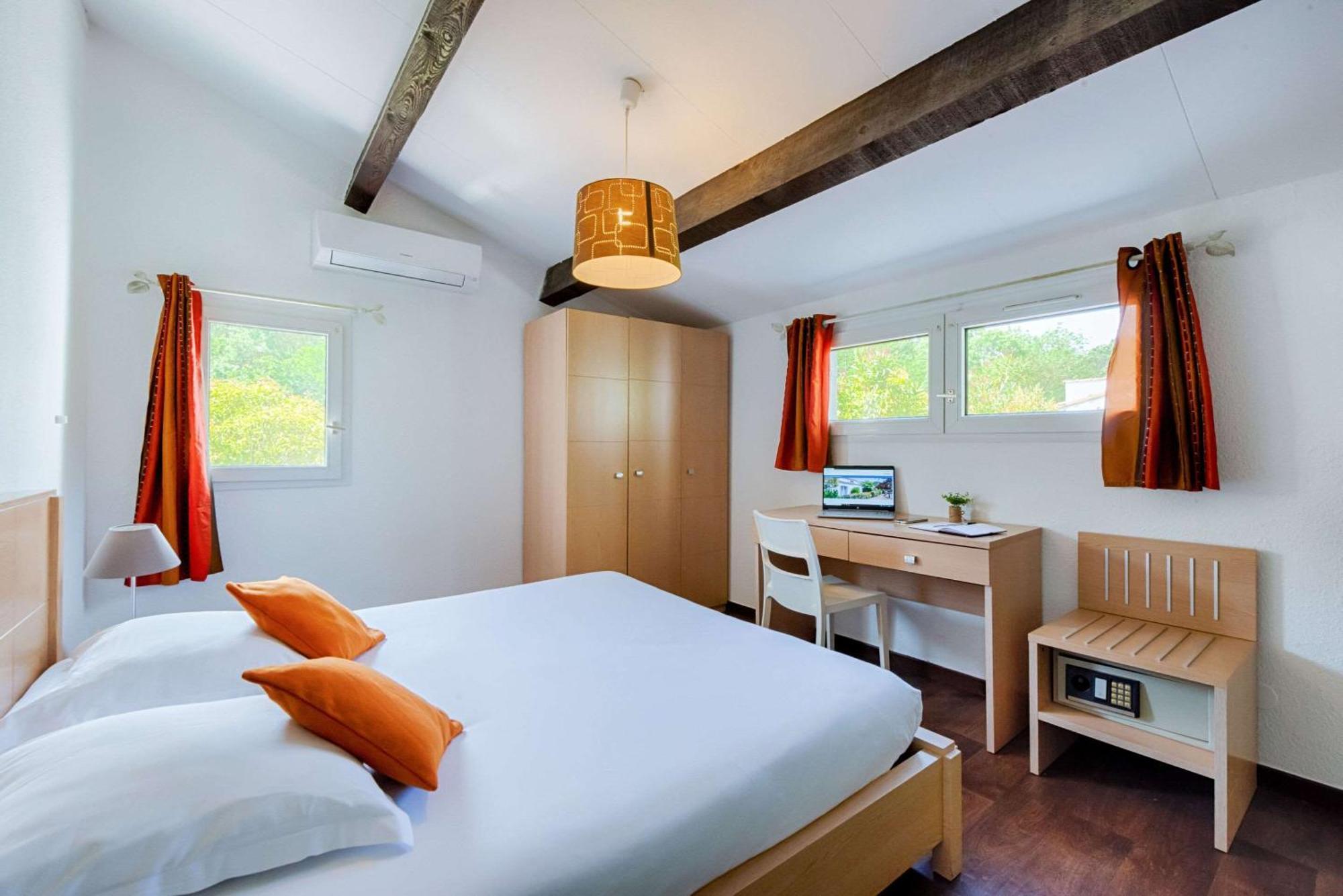 Comfort Aparthotel Mandelieu La Napoule Village Dış mekan fotoğraf