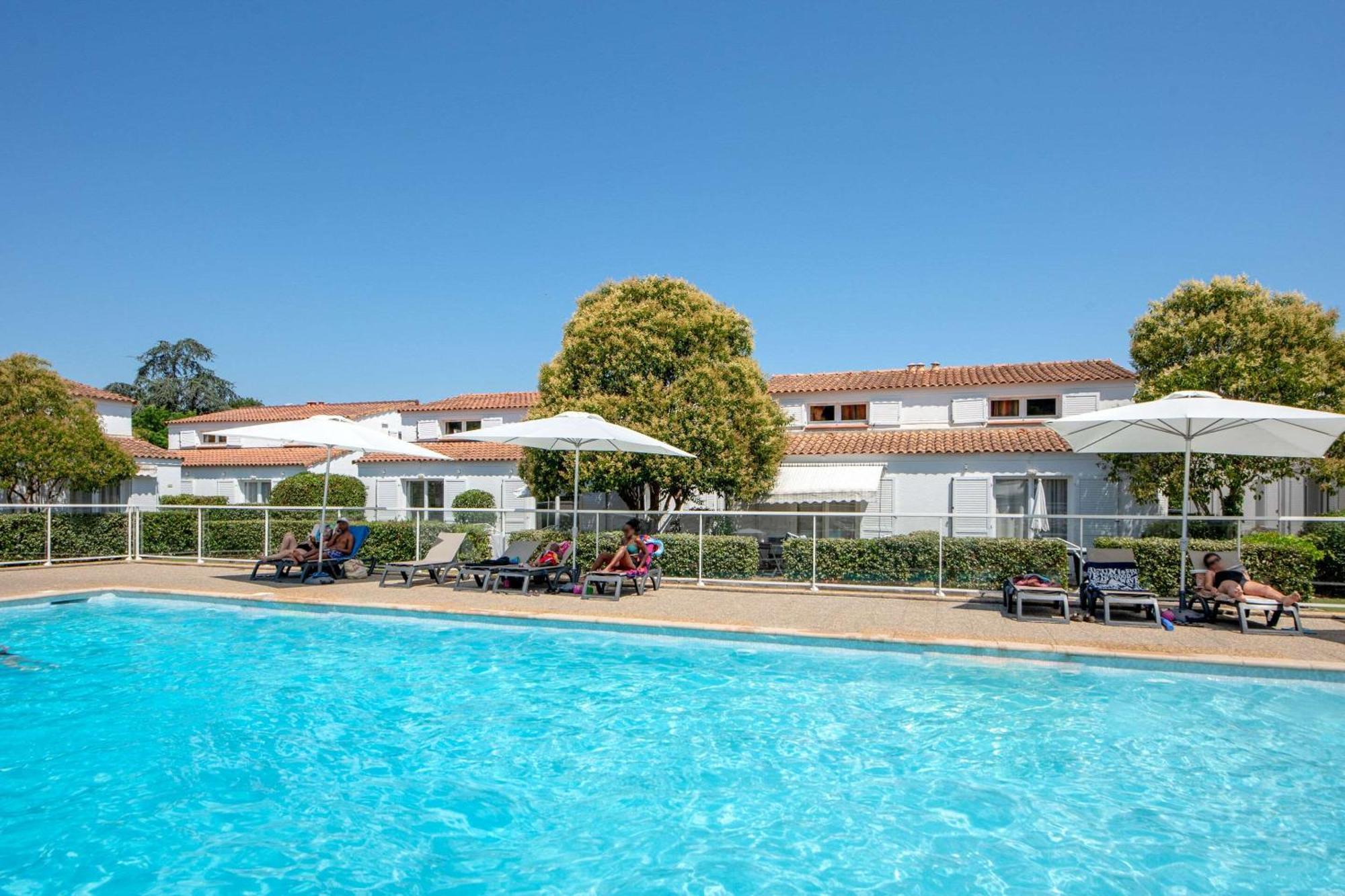 Comfort Aparthotel Mandelieu La Napoule Village Dış mekan fotoğraf