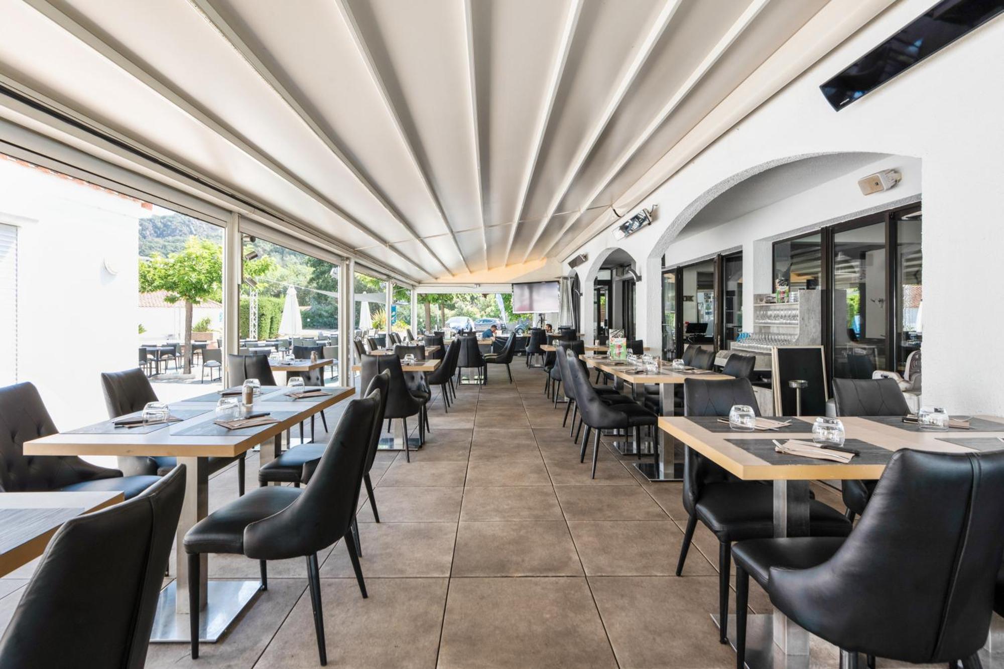 Comfort Aparthotel Mandelieu La Napoule Village Dış mekan fotoğraf