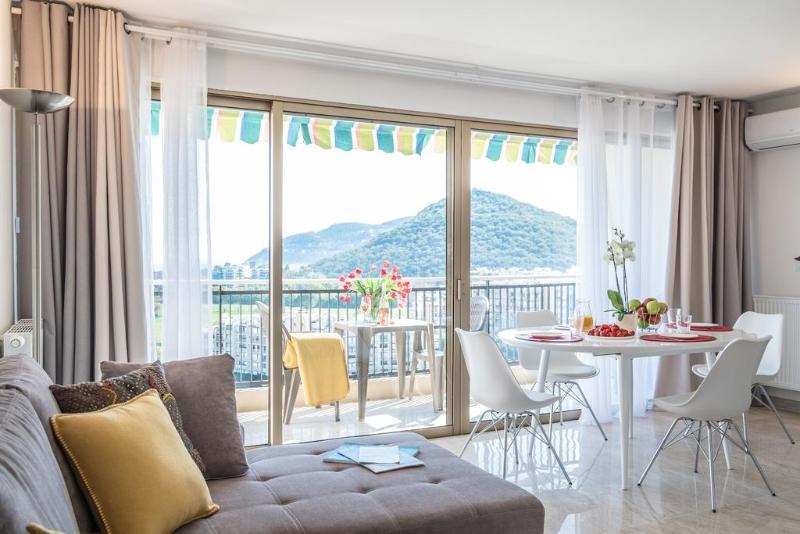 Comfort Aparthotel Mandelieu La Napoule Village Dış mekan fotoğraf